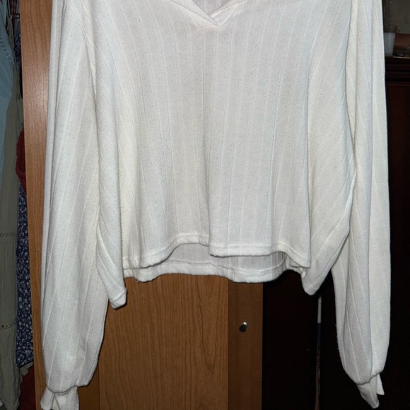 Women’s Collared Top - Picture 5 of 5